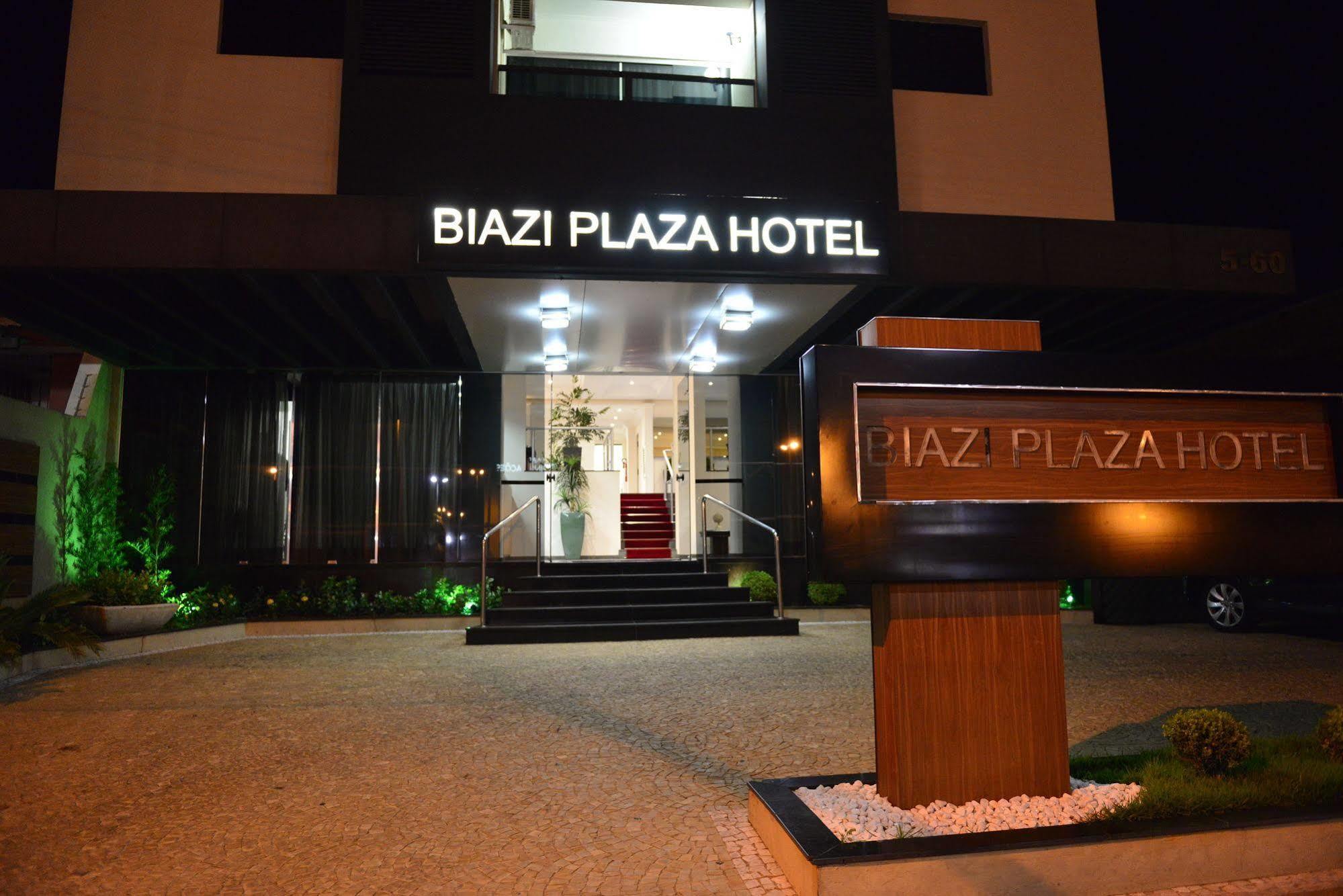 Biazi Plaza Hotel باورو المظهر الخارجي الصورة